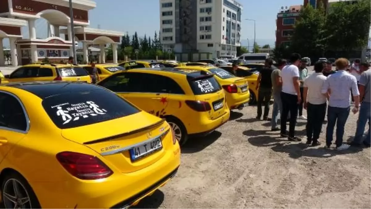 İzmitli taksicilerden 'Yaya Öncelikli Trafik' projesine destek