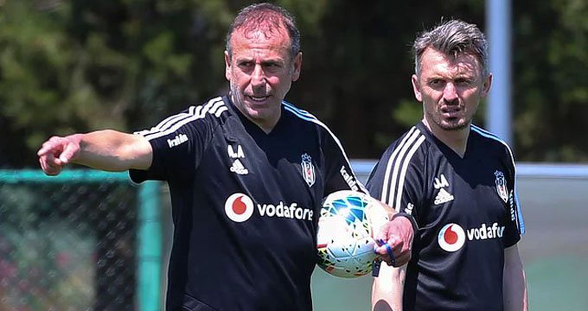 Beşiktaş'ın Yardımcı Teknik Direktörü Orhan Ak'tan özür açıklaması