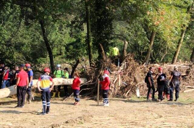 Son dakika! Düzce'deki sel felaketinden kahreden haber: 3 yaşındaki çocuğun cansız bedeni bulundu