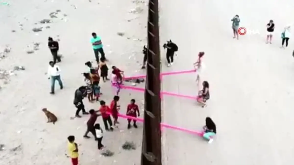 ABD'li mimarlardan sınırları yıkan projeMeksika sınırına tahterevalli kurdular