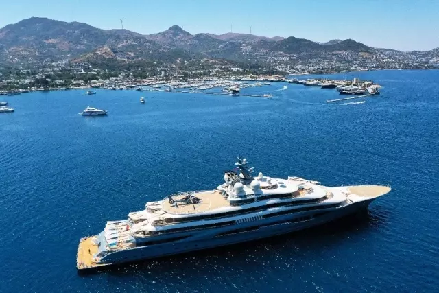 Dünyanın en zengini olan Jeff Bezos'un Bodrum'da yatırım yapacağı iddia edildi Dünyanın en zengini olan Jeff Bezos'un Bodrum'da yatırım yapacağı iddia edildi