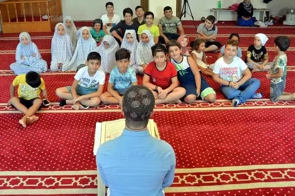 Down sendromlu Musa, Kuran kursunda İslamiyet'i anlatıyor Down sendromlu Musa, Kuran kursunda İslamiyet'i anlatıyor