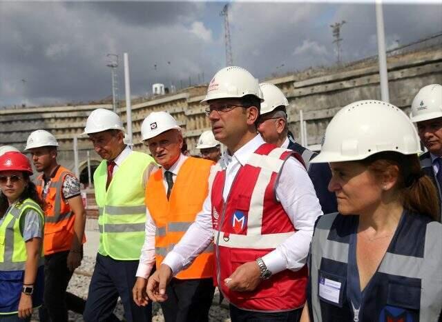 İmamoğlu müjdeyi verdi! İstanbul'a yeni metrobüs hatları geliyor