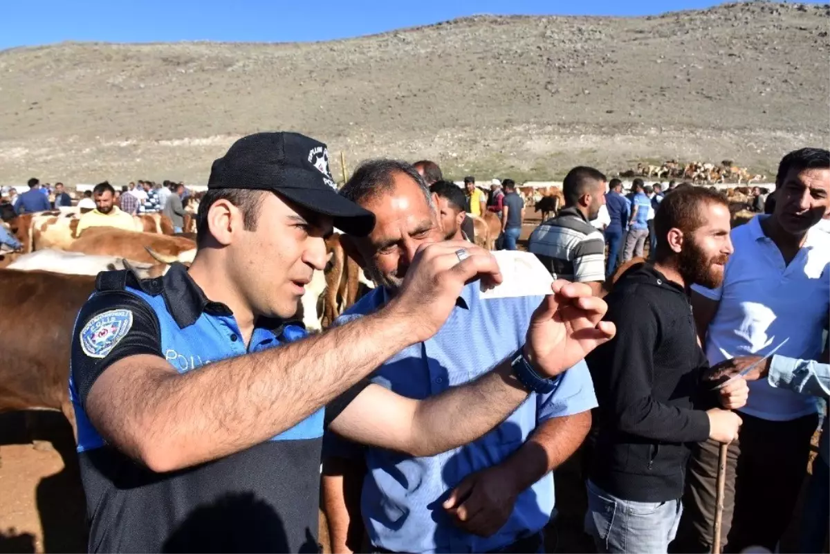 Kars'ta polisten bayram öncesi sahte para uyarısı