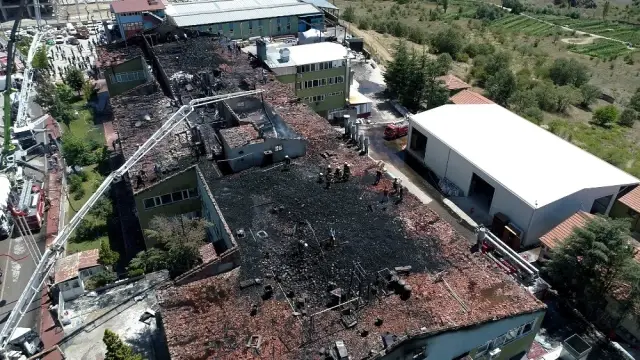 Konya'daki silah fabrikasındaki yangın söndürüldü Konya'daki silah fabrikasındaki yangın söndürüldü