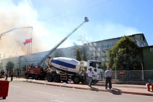 Konya'daki silah fabrikasındaki yangın söndürüldü Konya'daki silah fabrikasındaki yangın söndürüldü