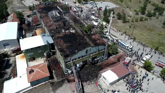 Konya'daki silah fabrikasındaki yangın söndürüldü Konya'daki silah fabrikasındaki yangın söndürüldü