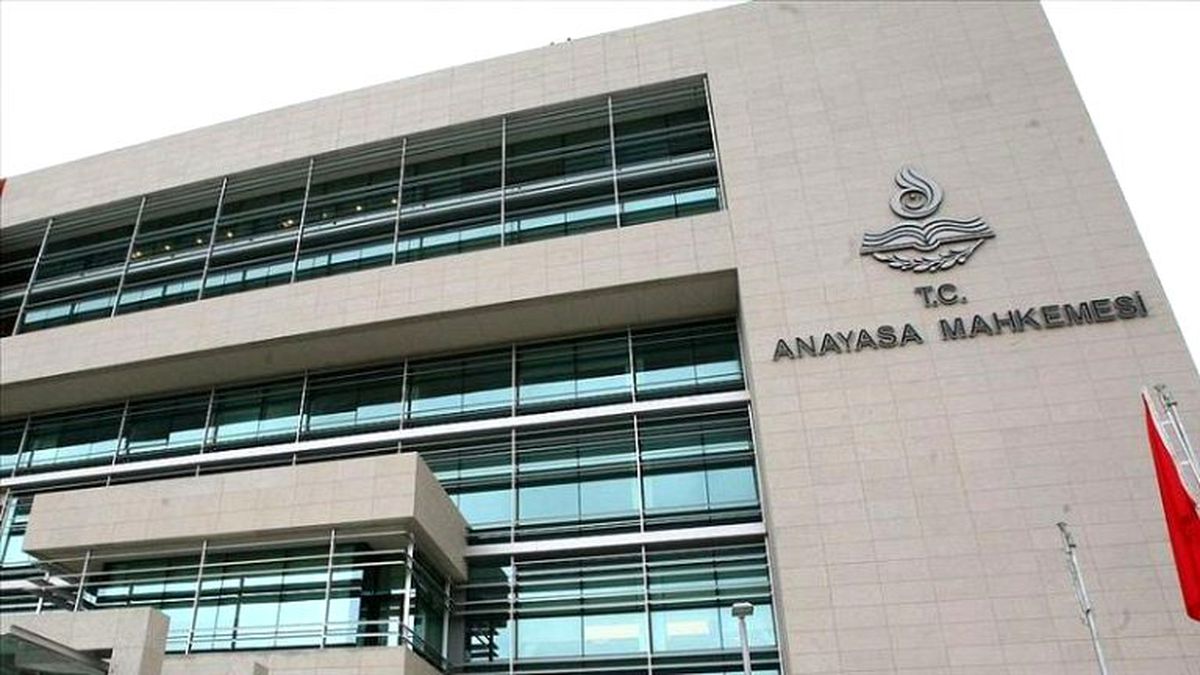 AYM tepki çeken 'imzacı akademisyenler' kararını savundu: İfade özgürlüğü kapsamında
