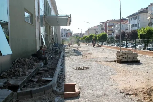 Yalova 90. Yıl Spor Salonu yeni sezona hazırlanıyor Yalova 90. Yıl Spor Salonu yeni sezona hazırlanıyor
