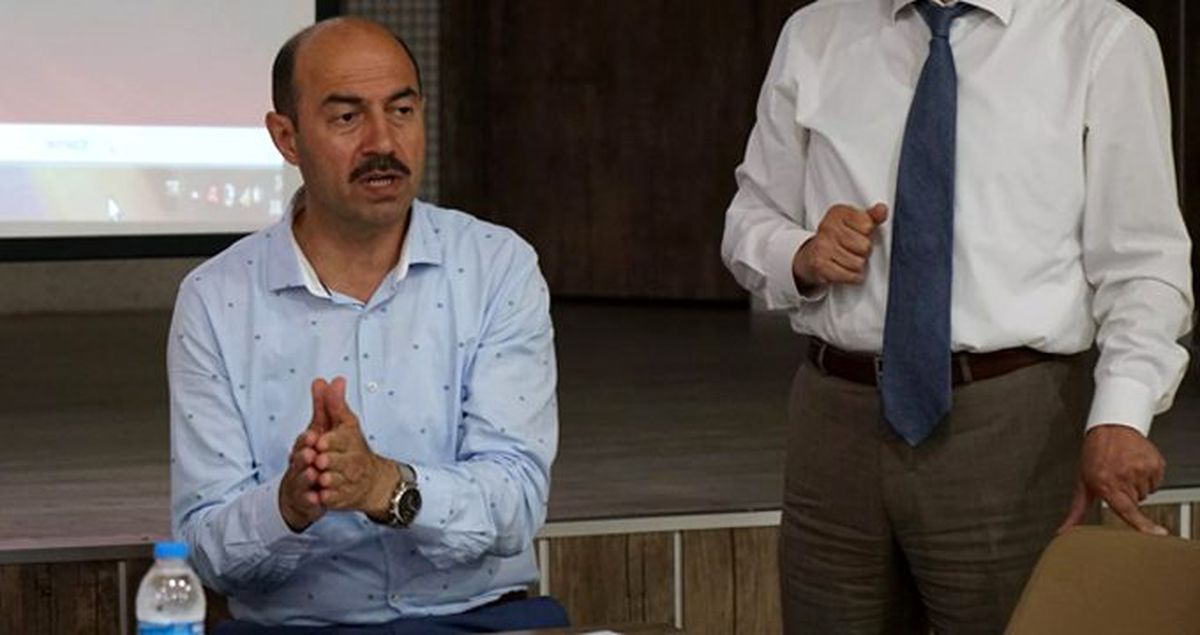 Yolların düzeltilmesi için eylem yapan kadınlara AK Partili başkandan tepki: Şov yapmayın
