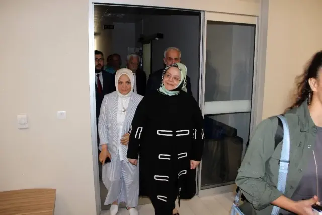 Bakan Selçuk, sel bölgesinde Bakan Selçuk, sel bölgesinde