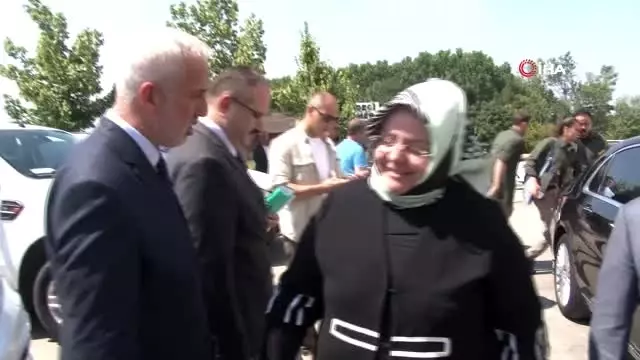 Bakan Selçuk, sel bölgesinde Bakan Selçuk, sel bölgesinde
