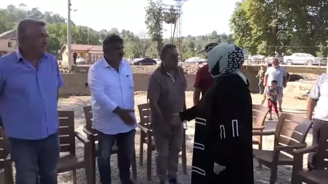 Bakan Selçuk, selden etkilenen KOBİ'lere destek kredisi verileceğini açıkladı - DÜZCE Bakan Selçuk, selden etkilenen KOBİ'lere destek kredisi verileceğini açıkladı - DÜZCE