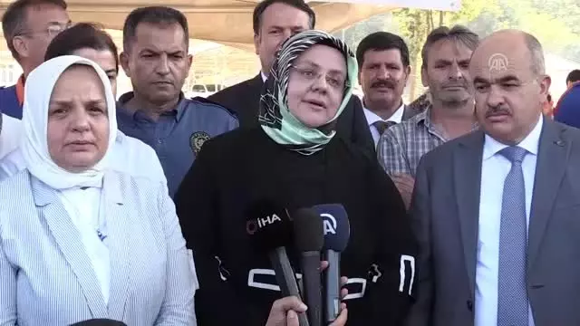 Bakan Selçuk, selden etkilenen KOBİ'lere destek kredisi verileceğini açıkladı - DÜZCE Bakan Selçuk, selden etkilenen KOBİ'lere destek kredisi verileceğini açıkladı - DÜZCE
