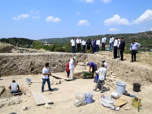 Eceabat Maydos Höyüğünde kazı çalışmaları devam ediyor Eceabat Maydos Höyüğünde kazı çalışmaları devam ediyor