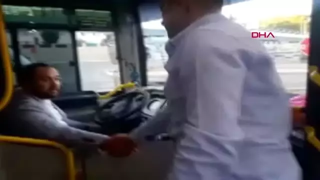 ELAZIĞ ŞOFÖRÜ GECİKİNCE YOLCU OTOBÜSÜNÜ BELEDİYE BAŞKANI KULLANDI ELAZIĞ ŞOFÖRÜ GECİKİNCE YOLCU OTOBÜSÜNÜ BELEDİYE BAŞKANI KULLANDI