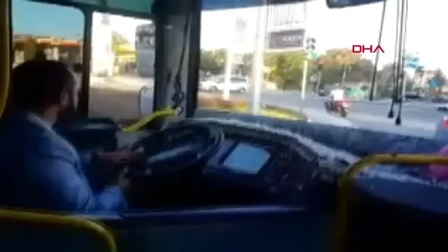 ELAZIĞ ŞOFÖRÜ GECİKİNCE YOLCU OTOBÜSÜNÜ BELEDİYE BAŞKANI KULLANDI ELAZIĞ ŞOFÖRÜ GECİKİNCE YOLCU OTOBÜSÜNÜ BELEDİYE BAŞKANI KULLANDI