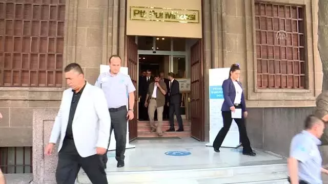Enerji ve Tabii Kaynaklar Bakanı Dönmez: '(Bürokratların çift maaş aldığı iddiası) Bütün...