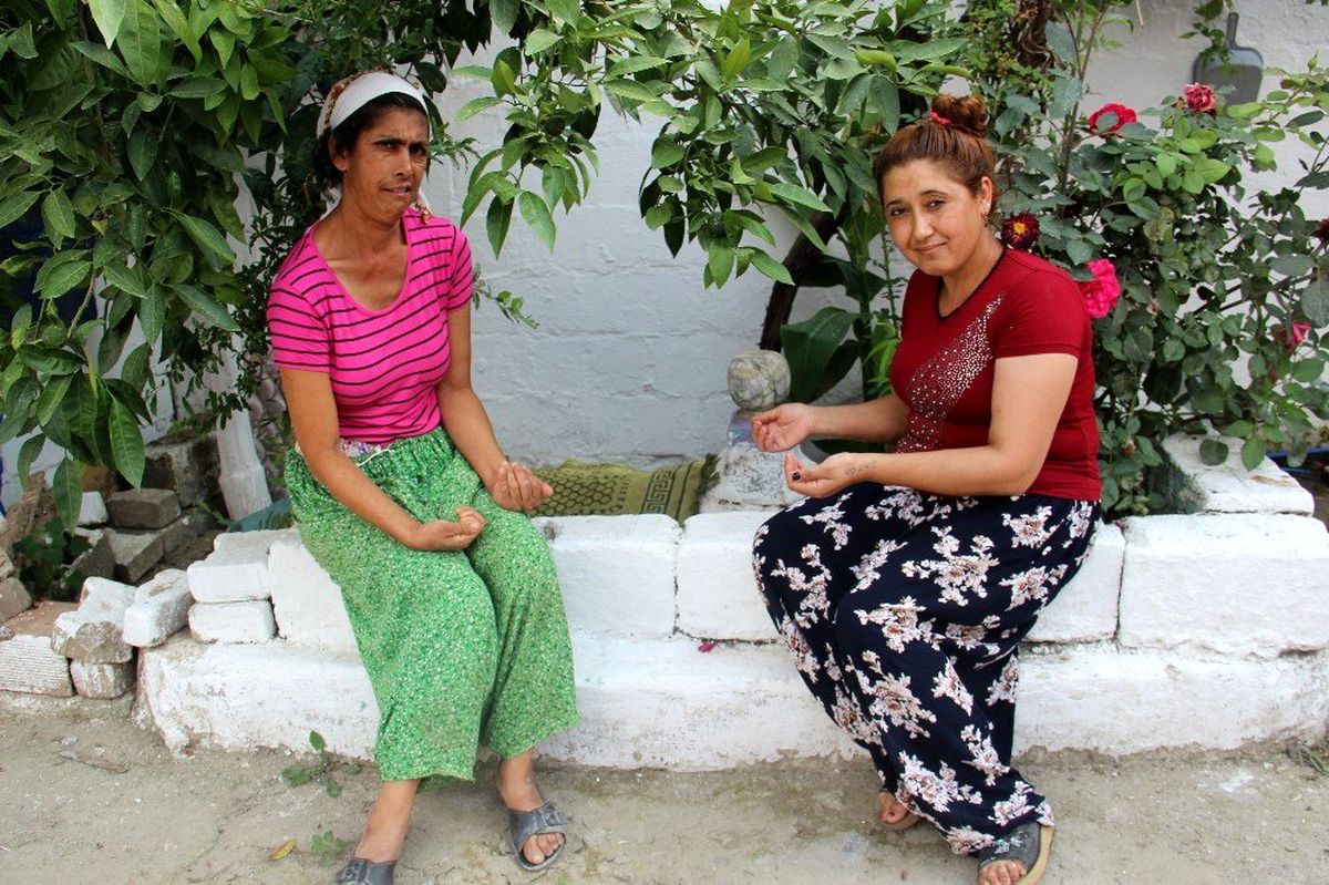 Evin bahçesine ışık geldiğini gören aile, o bölgeye mezar yaptırdı