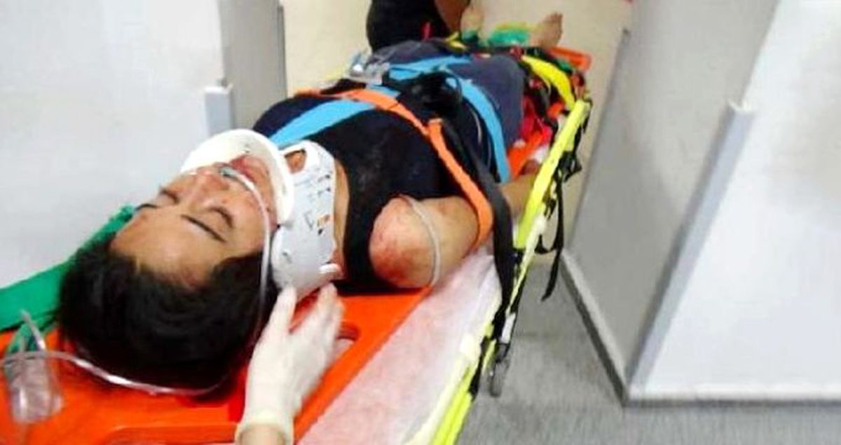 Kesik boğazıyla kanlar içinde balkondan atlayıp komşularından yardım istedi