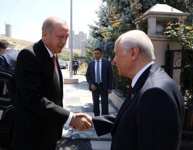 Sürpriz Bahçeli-Erdoğan görüşmesi bitti