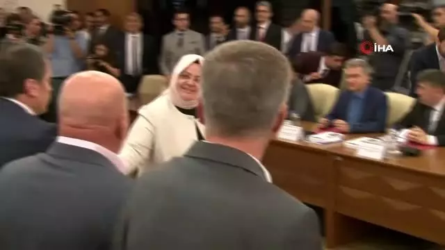Bakan Selçuk: '800'ü aşan talep olduğunu görüyoruz' Bakan Selçuk: '800'ü aşan talep olduğunu görüyoruz'