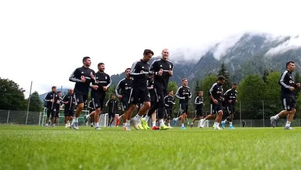 Beşiktaş'ta 8 eksikli idman