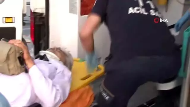 İETT otobüsü, servis aracına çarptı: 6 yaralı İETT otobüsü, servis aracına çarptı: 6 yaralı