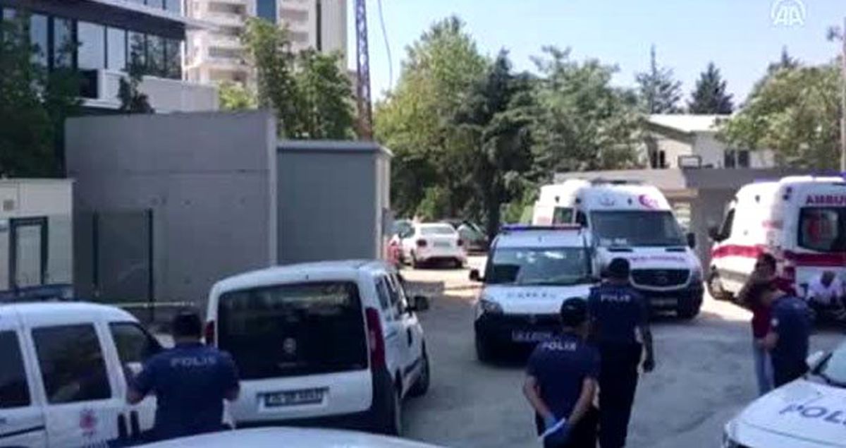 İstanbul'daki bir apartmanda bacakları kesik kadın cesedi bulundu