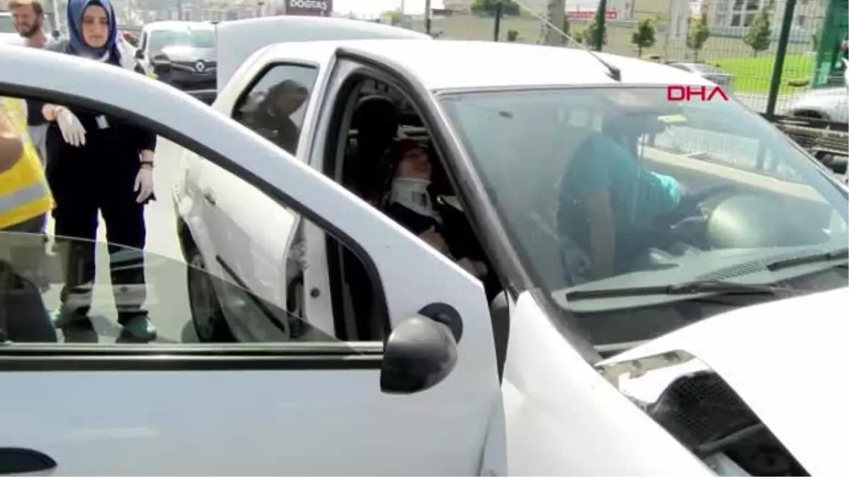 İSTANBUL-PENDİK'TE ZİNCİRLEME TRAFİK KAZASI