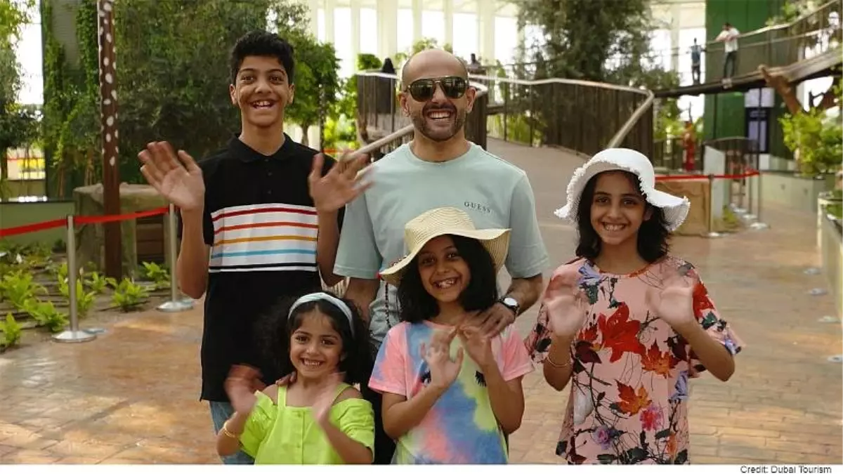 Mutluluk Bakanlığı kuran Birleşik Arap Emirlikleri 'gülmek için' hedef yükseltti