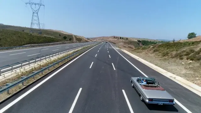 (Özel) Dev projede son 72 saat...Yeni yolu 56 yıllık klasik otosuyla test etti (Özel) Dev projede son 72 saat...Yeni yolu 56 yıllık klasik otosuyla test etti