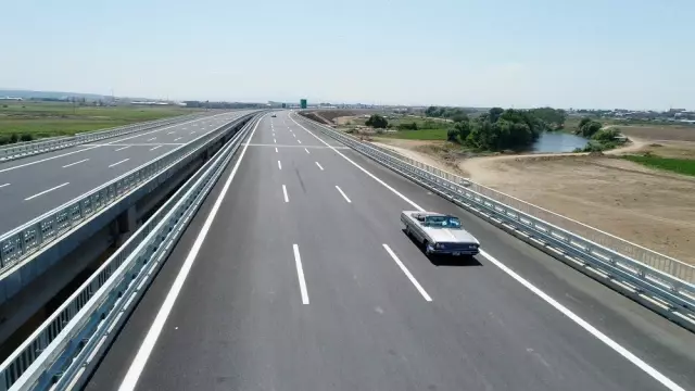 (Özel) Dev projede son 72 saat...Yeni yolu 56 yıllık klasik otosuyla test etti (Özel) Dev projede son 72 saat...Yeni yolu 56 yıllık klasik otosuyla test etti