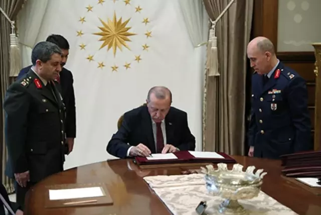 Cumhurbaşkanı Erdoğan'ın onayladığı YAŞ kararları açıklandı Cumhurbaşkanı Erdoğan'ın onayladığı YAŞ kararları açıklandı