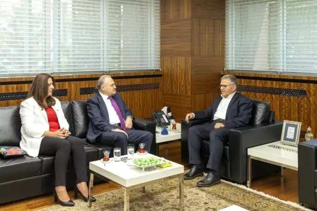 TBMM Başkan Vekili Levent Gök, Başkan Büyükkılıç'ı ziyaret etti TBMM Başkan Vekili Levent Gök, Başkan Büyükkılıç'ı ziyaret etti