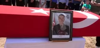 Mehmet Saygılı: Trafik kazasında hayatını kaybeden uzman çavuş Kırıkkale'de toprağa verildi Mehmet Saygılı: Trafik kazasında hayatını kaybeden uzman çavuş Kırıkkale'de toprağa verildi