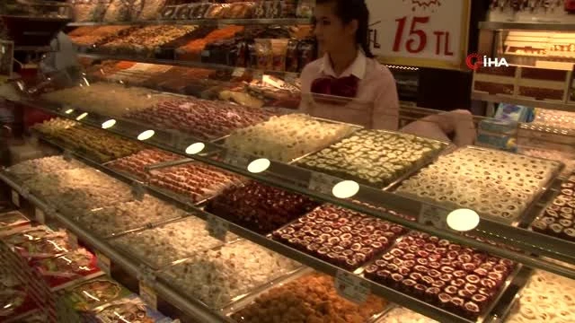 Tuğba Kuruyemiş, Kadıköy'de 84'üncü mağazasını açtı Haberler