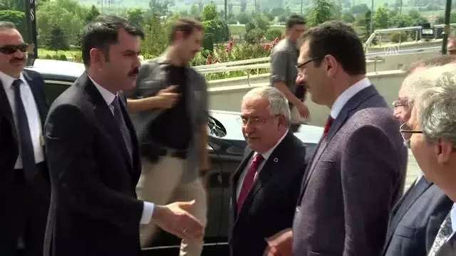 Bakan Kurum'dan Vali Nayir'e ziyaret Bakan Kurum'dan Vali Nayir'e ziyaret