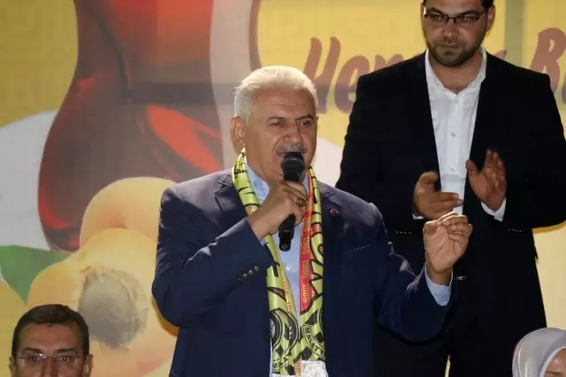 Binali Yıldırım Malatyalı gençlerle buluştu