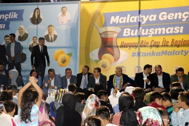 Binali Yıldırım Malatyalı gençlerle buluştu