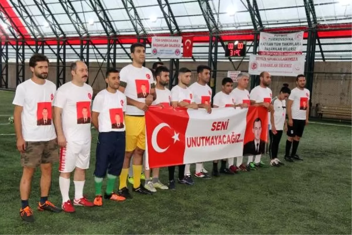 Bitlis'te şehit ve gazi aileleri, futbol turnuvasında buluştu
