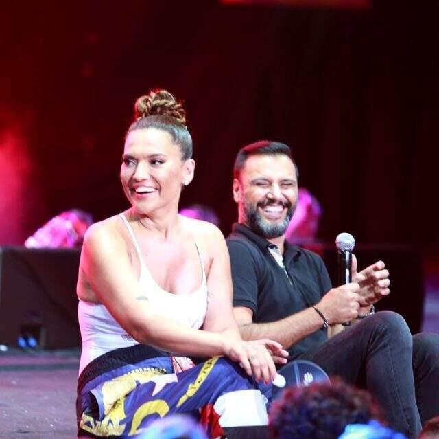 Demet Akalın, Harbiye konserinin gelirini Mehmetçik Vakfı'na bağışladı