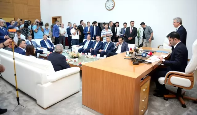 'Hiçbir projeye rant gözüyle bakmayacağız' 'Hiçbir projeye rant gözüyle bakmayacağız'