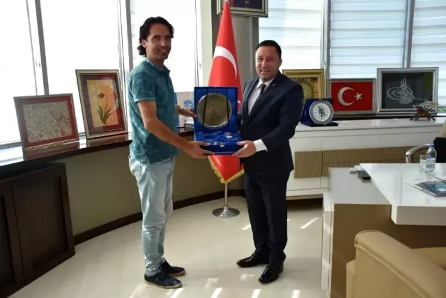 Makedonya'dan Başkan Beyoğlu'na anlamlı ziyaret Makedonya'dan Başkan Beyoğlu'na anlamlı ziyaret