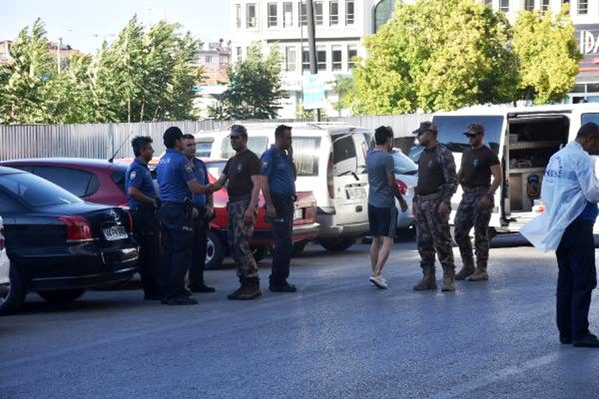 Malatya'da husumetliler arasında silahlı kavga: 2 yaralı