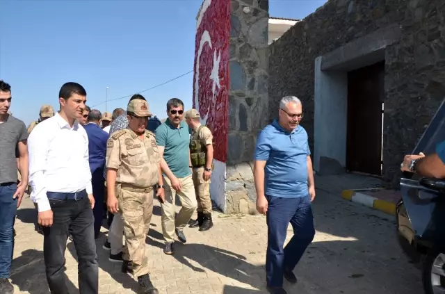 Vali Gündüzöz'den köy ziyaretleri Vali Gündüzöz'den köy ziyaretleri