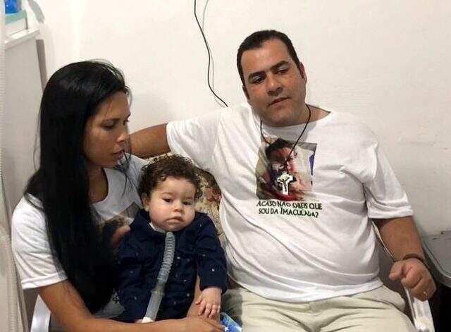 Vicdansız baba! hasta kisi çocuğu amaciyla tek araya toplanan tek milyon TL'yi kadınlarla yedi