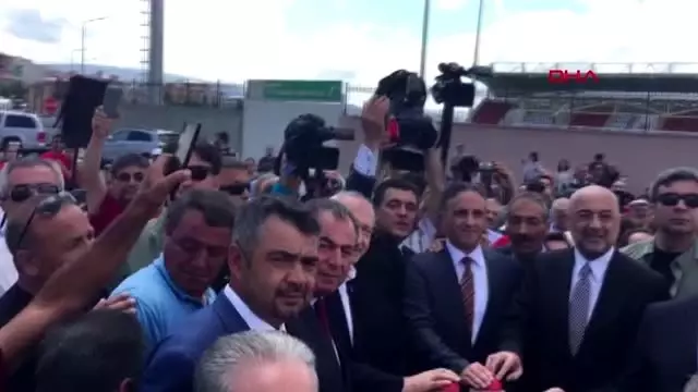 ARDAHAN Kılıçdaroğlu Gerginliklerden, kavgalardan bıktık, usandık artık -AKTUEL ARDAHAN Kılıçdaroğlu Gerginliklerden, kavgalardan bıktık, usandık artık -AKTUEL