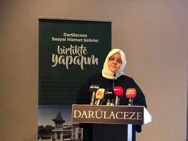 Bakan Selçuk Darülaceze sakinleriyle buluştu Bakan Selçuk Darülaceze sakinleriyle buluştu