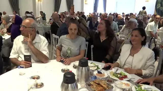 Bakan Selçuk: 'Türkiye'nin kaderine birlikte sahip çıkacağız' Bakan Selçuk: 'Türkiye'nin kaderine birlikte sahip çıkacağız'